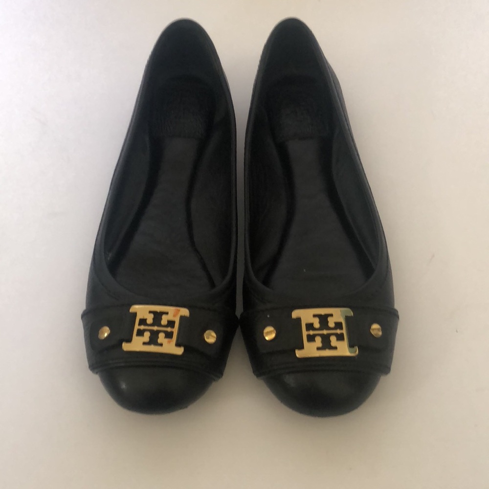 Tory Burch Black Leather Flats & Loafers